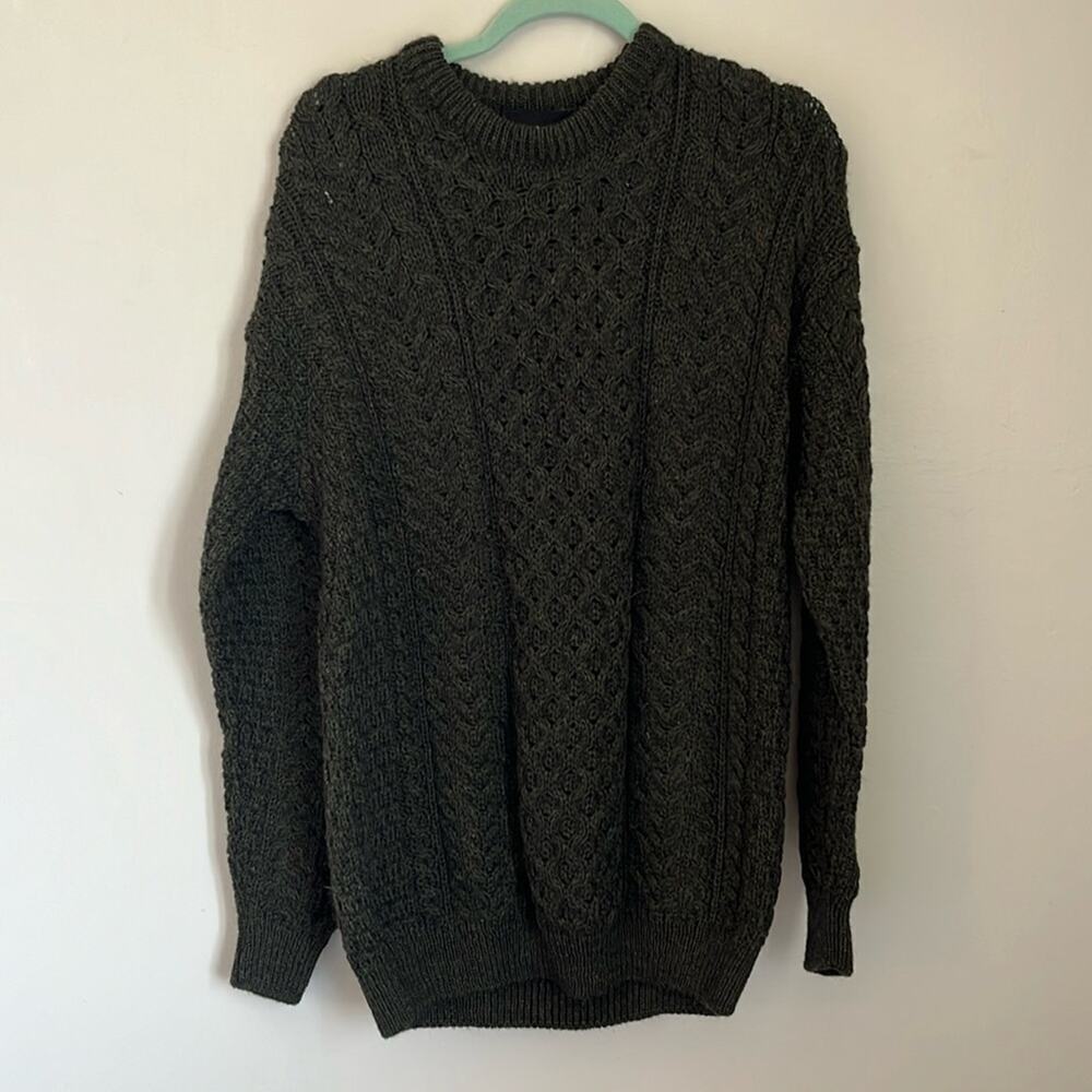 Rue St. Patrick Made in Ireland fisherman sweater. Size L